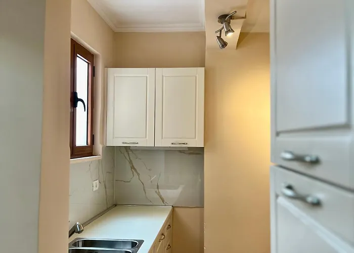 Skanderbeg Square 02 Lejlighed *